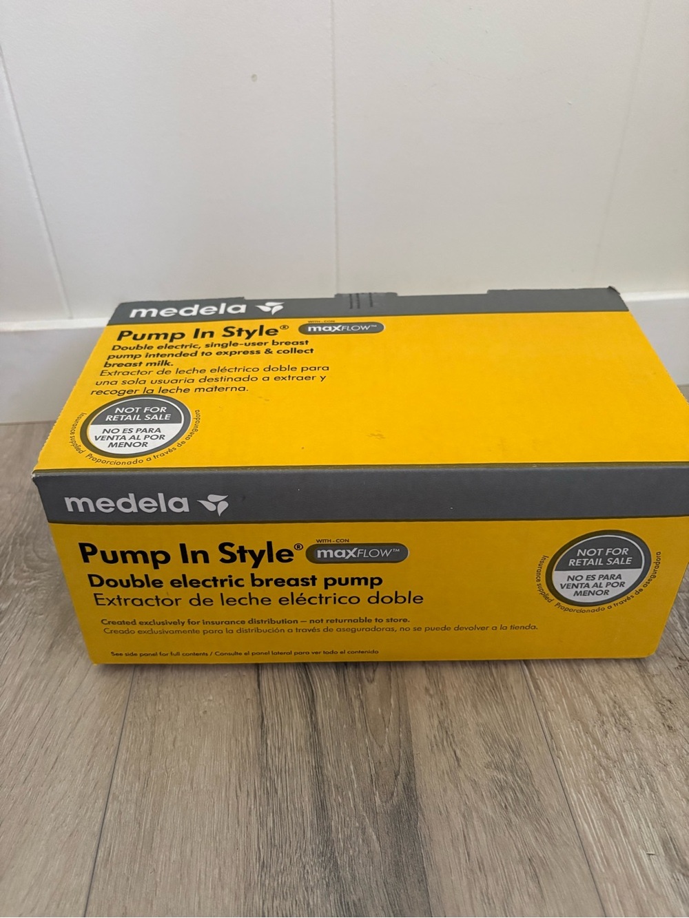 New Medela Pump In Style with MaxFlow Double Electric Breast Pump